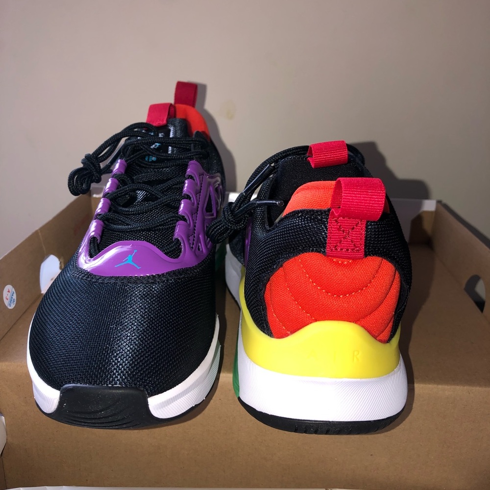 DS Jordan Air Max XX 200 AV5186-004 size 8.5 Wmns